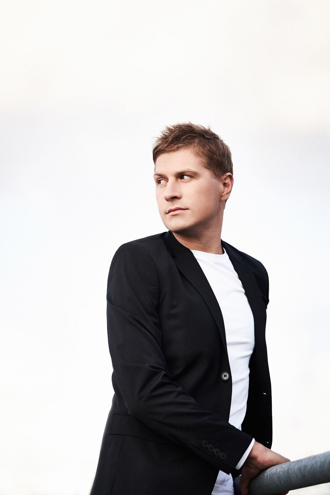 Ike Rann releases “Stay”