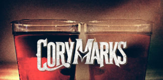 Countryrokkari Cory Marks liittoutui Tyler Connollyn sekä Jason Hookin kanssa uudella singlellään