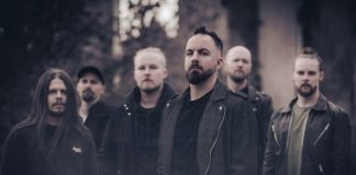 Interview with Bloodred Hourglass — “We wanted to emphasize the importance of sounding modern and fresh.”