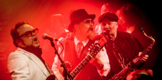 GALLERY: 25.11.2022 AT’s Roots & Ramblin’ & Knucklebone Oscar @ On the Rocks, Helsinki