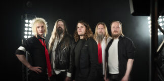 METAL DE FACTO sign worldwide record deal with Reaper Entertainment